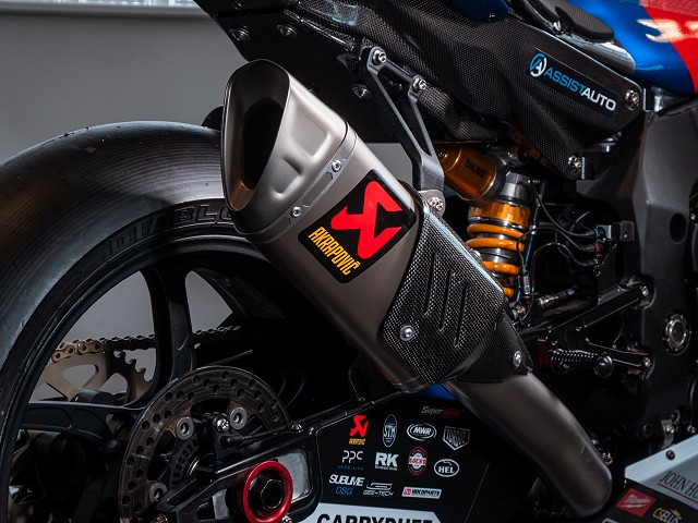 Exhaust - Full titanium system from Akrapovic developed specifically for Yamaha Racing.