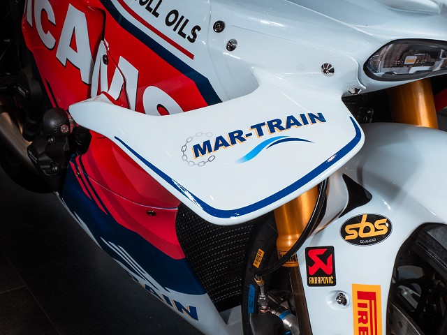 Wings - An updated aerodynamic package aboard the Yamaha R1, in the form of all-new front wings, is a notable update for 2025.